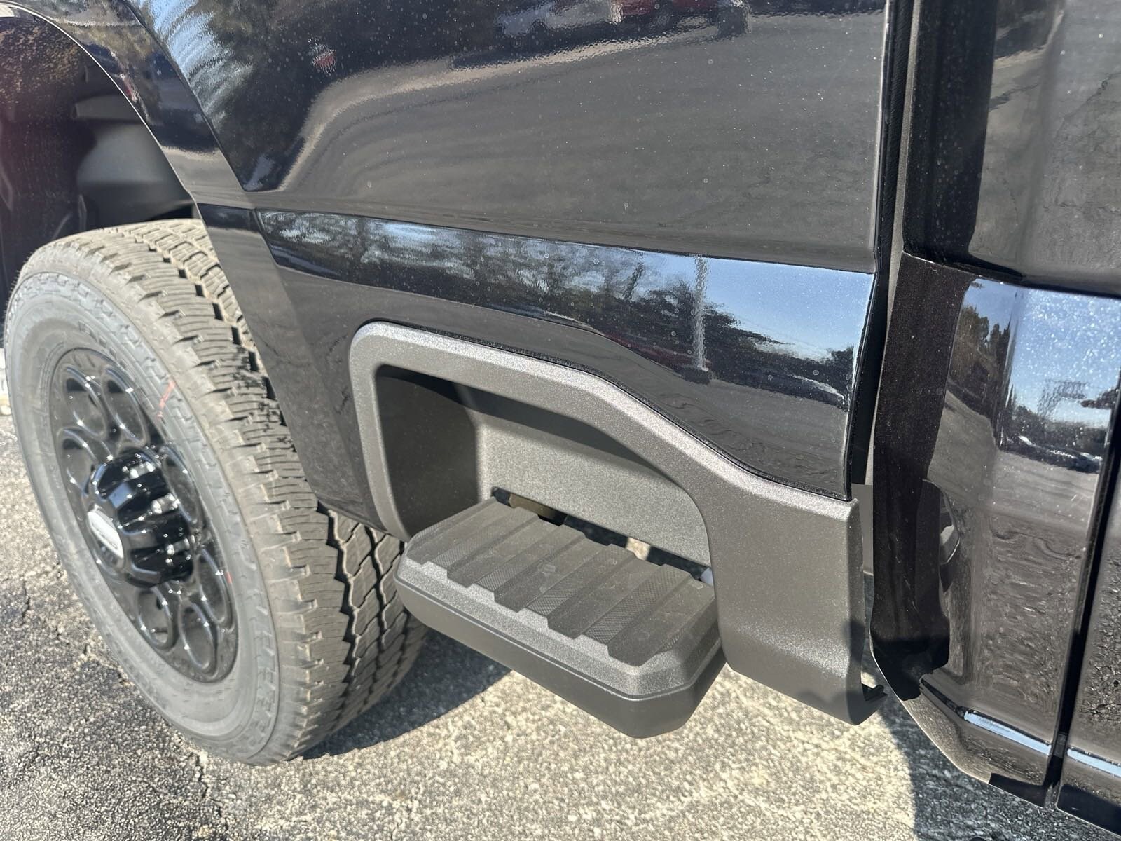 2024 Ford F-250 Lariat photo 3