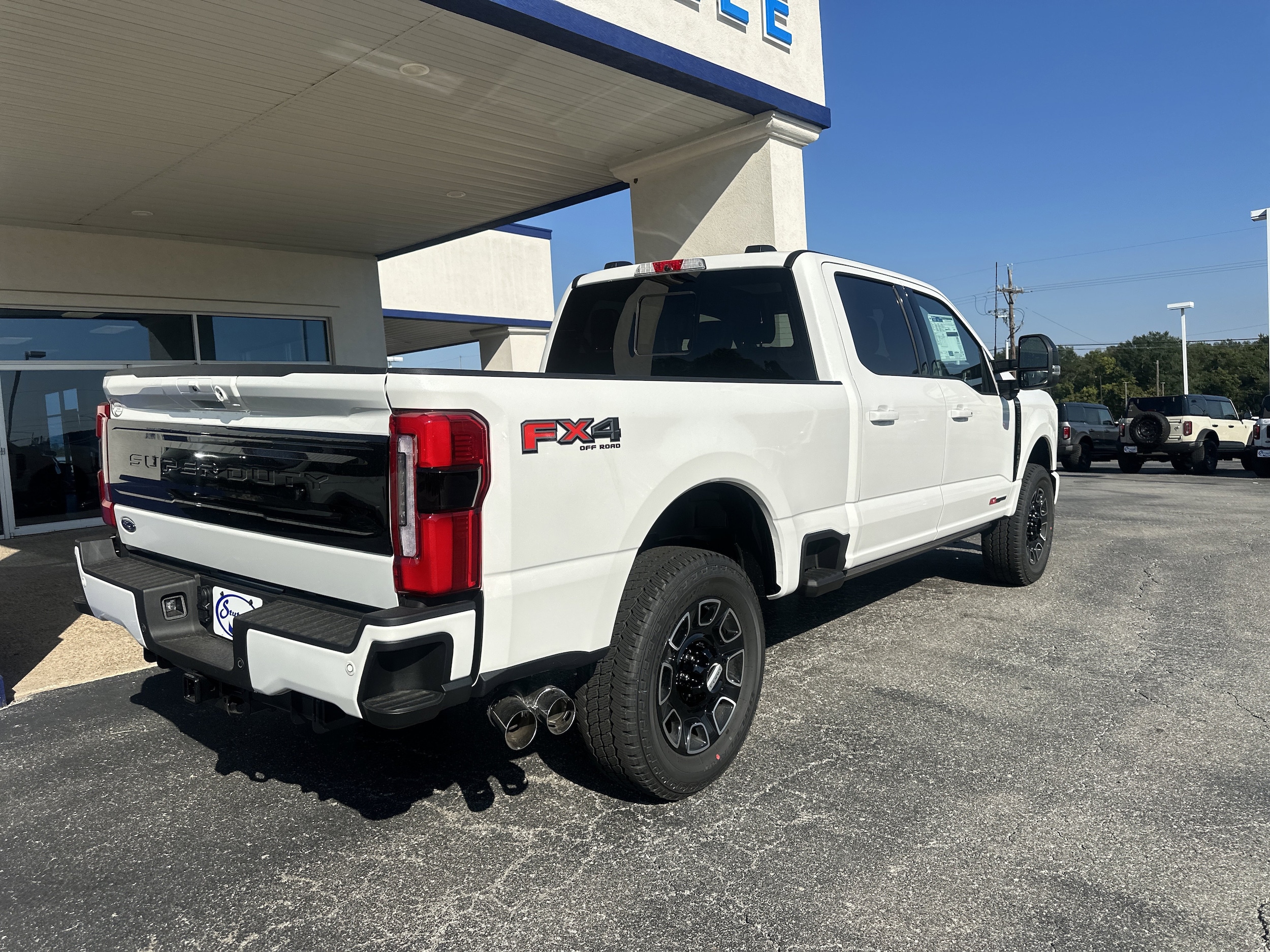 2026 Ford F-250 Super Duty Platinum - Photo 10