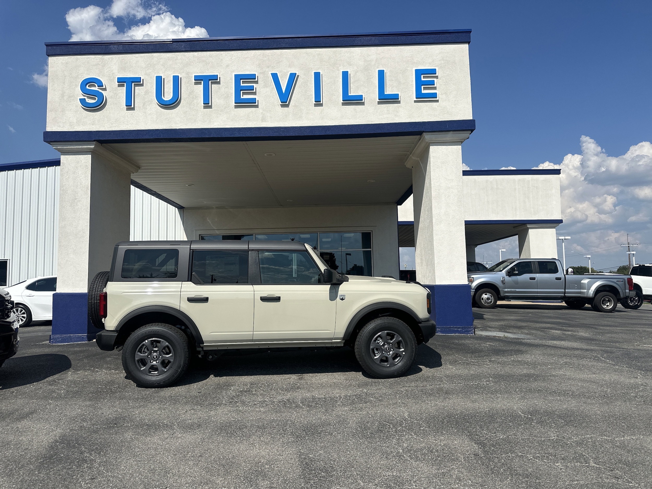 2025 Ford Bronco 4-Door Big Bend's photo