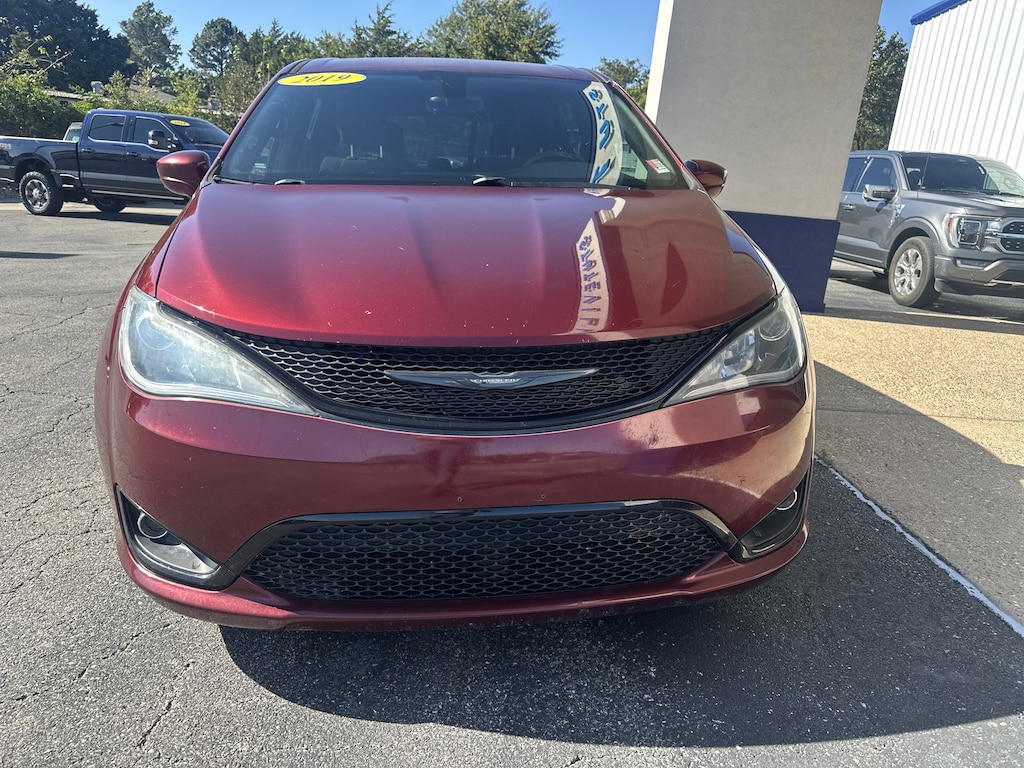 Used 2019 Chrysler Pacifica Touring Plus Van Passenger Van