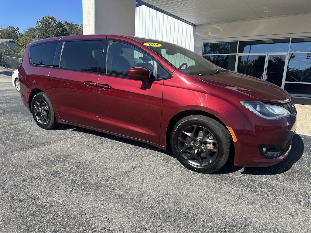 Used 2019 Chrysler Pacifica Touring Plus Van Passenger Van
