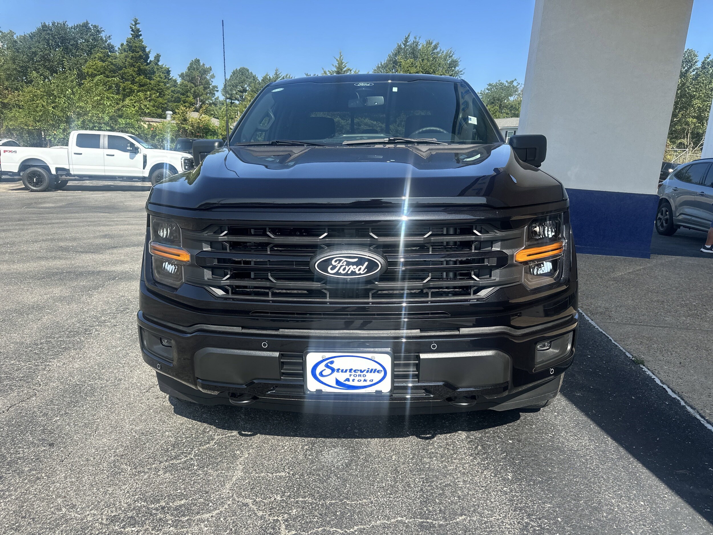 2025 Ford F-150 XLT photo 2