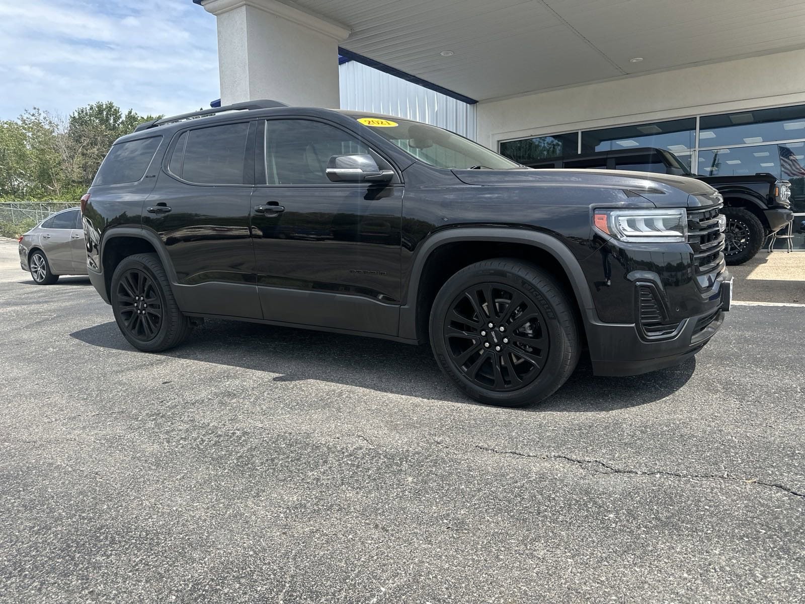 Used 2021 GMC Acadia SLE with VIN 1GKKNKLS2MZ213735 for sale in Atoka, OK