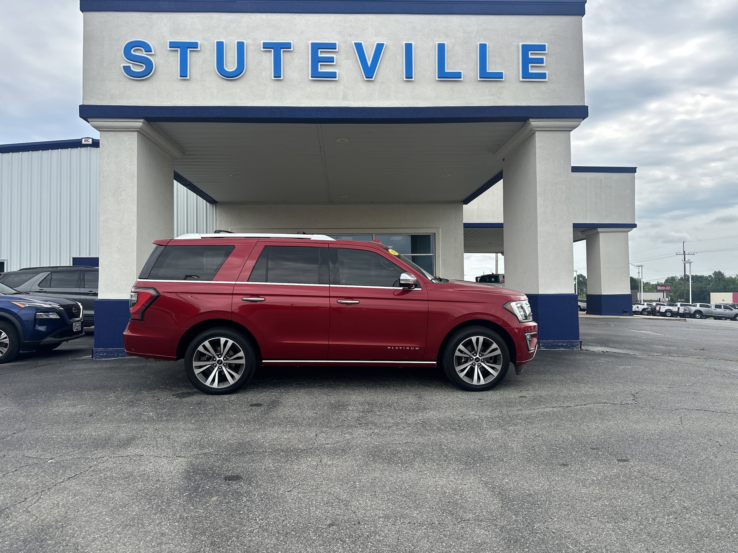 2021 Ford Expedition Platinum's photo