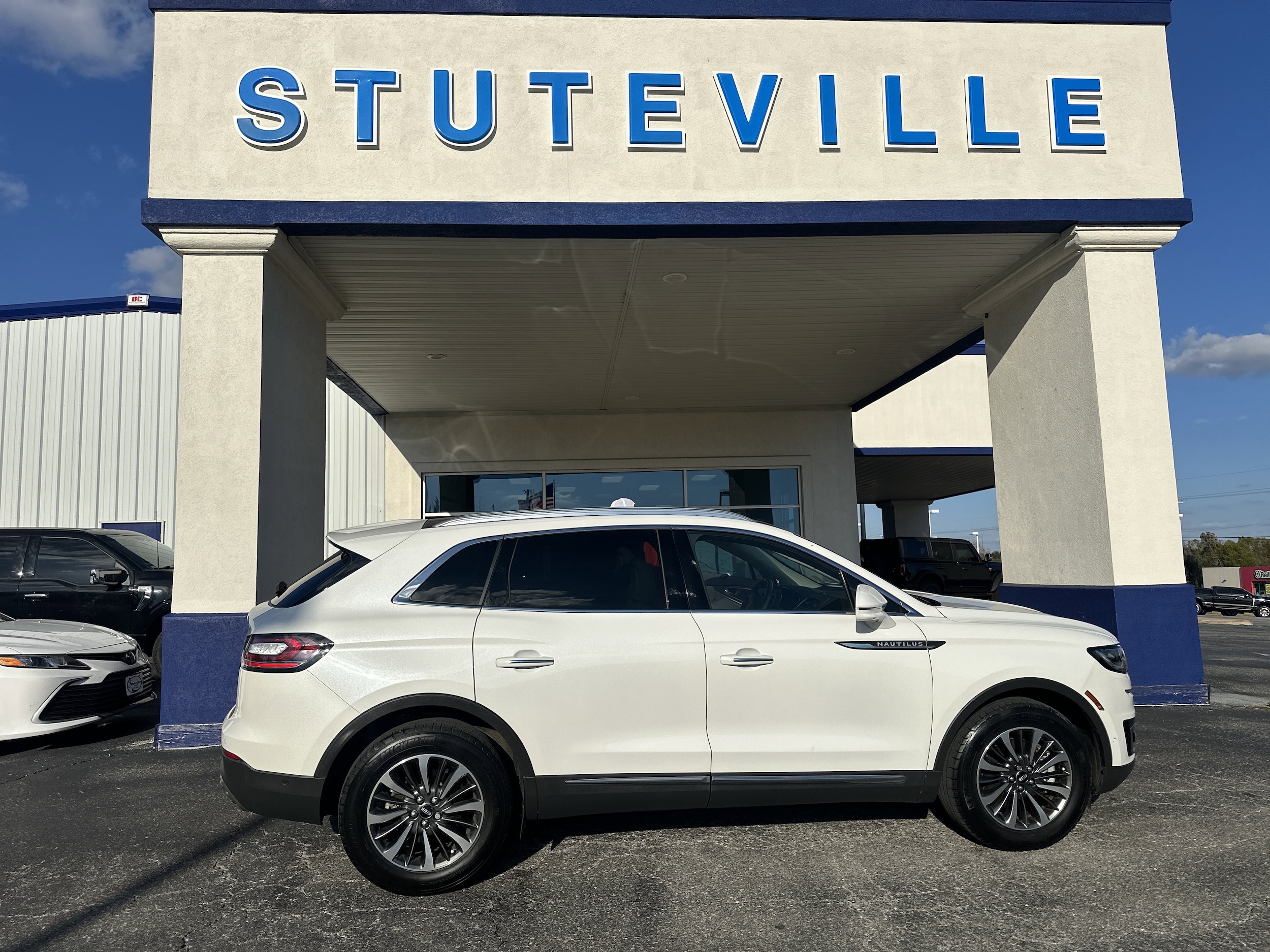 2020 Lincoln Nautilus Reserve's photo