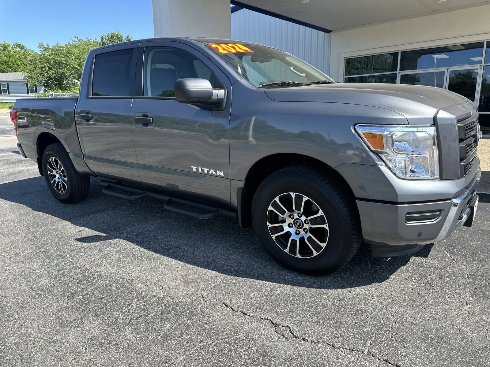 Used 2024 Nissan Titan SV with VIN 1N6AA1ED2RN102948 for sale in Atoka, OK