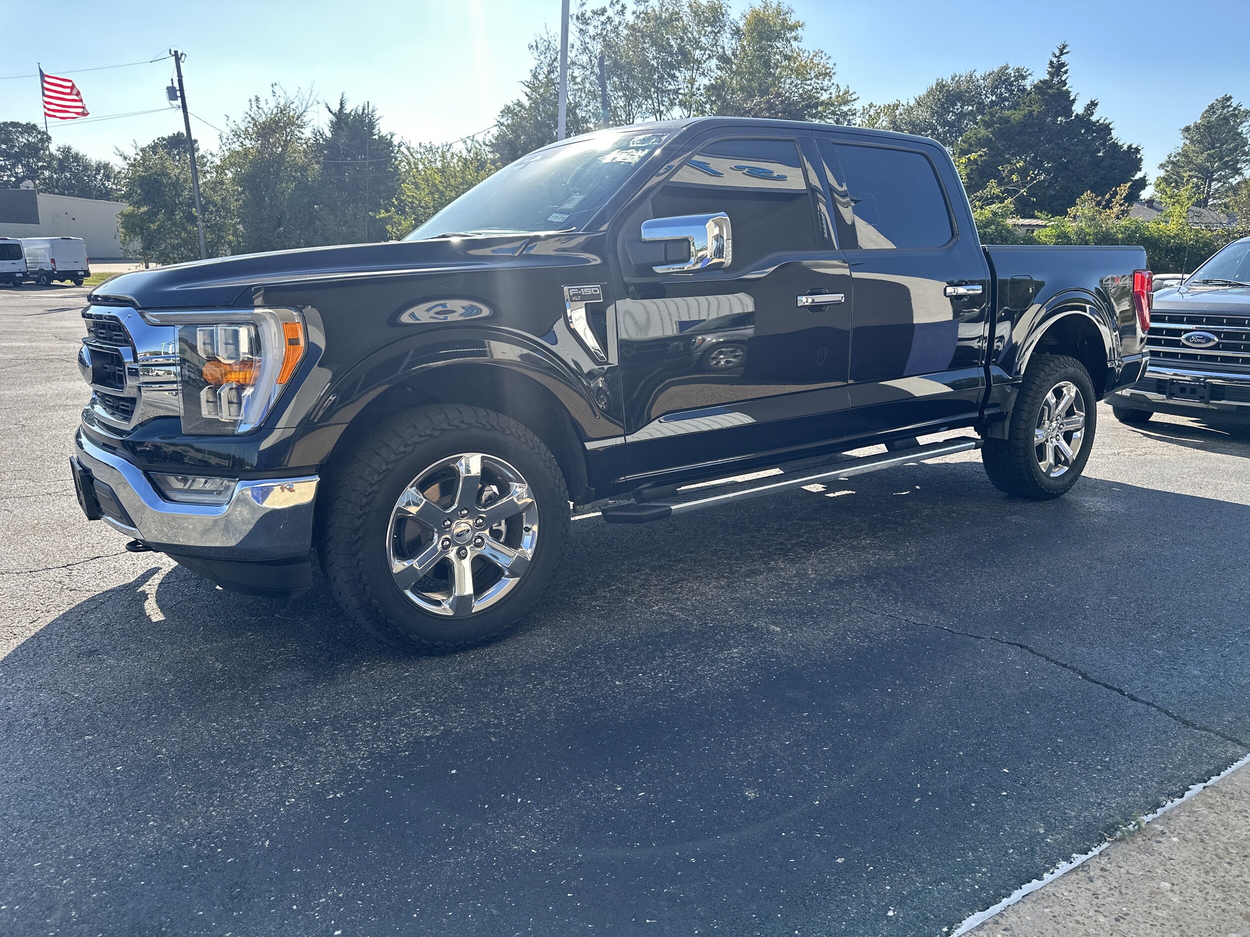 2023 Ford F-150 photo 2