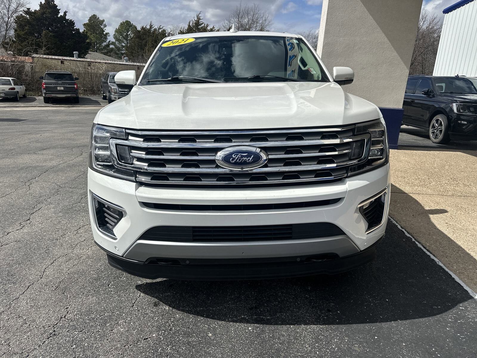 2021 Ford Expedition Limited photo 3