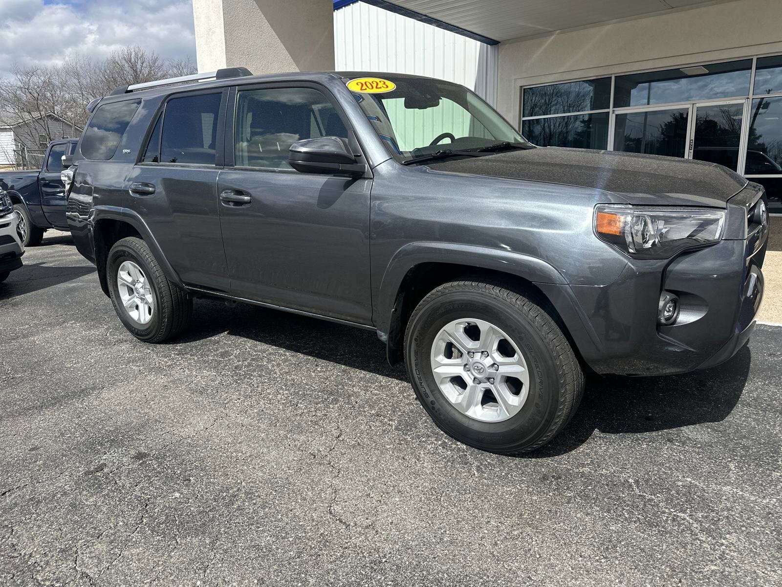 2023 Toyota 4Runner SR5 photo 2