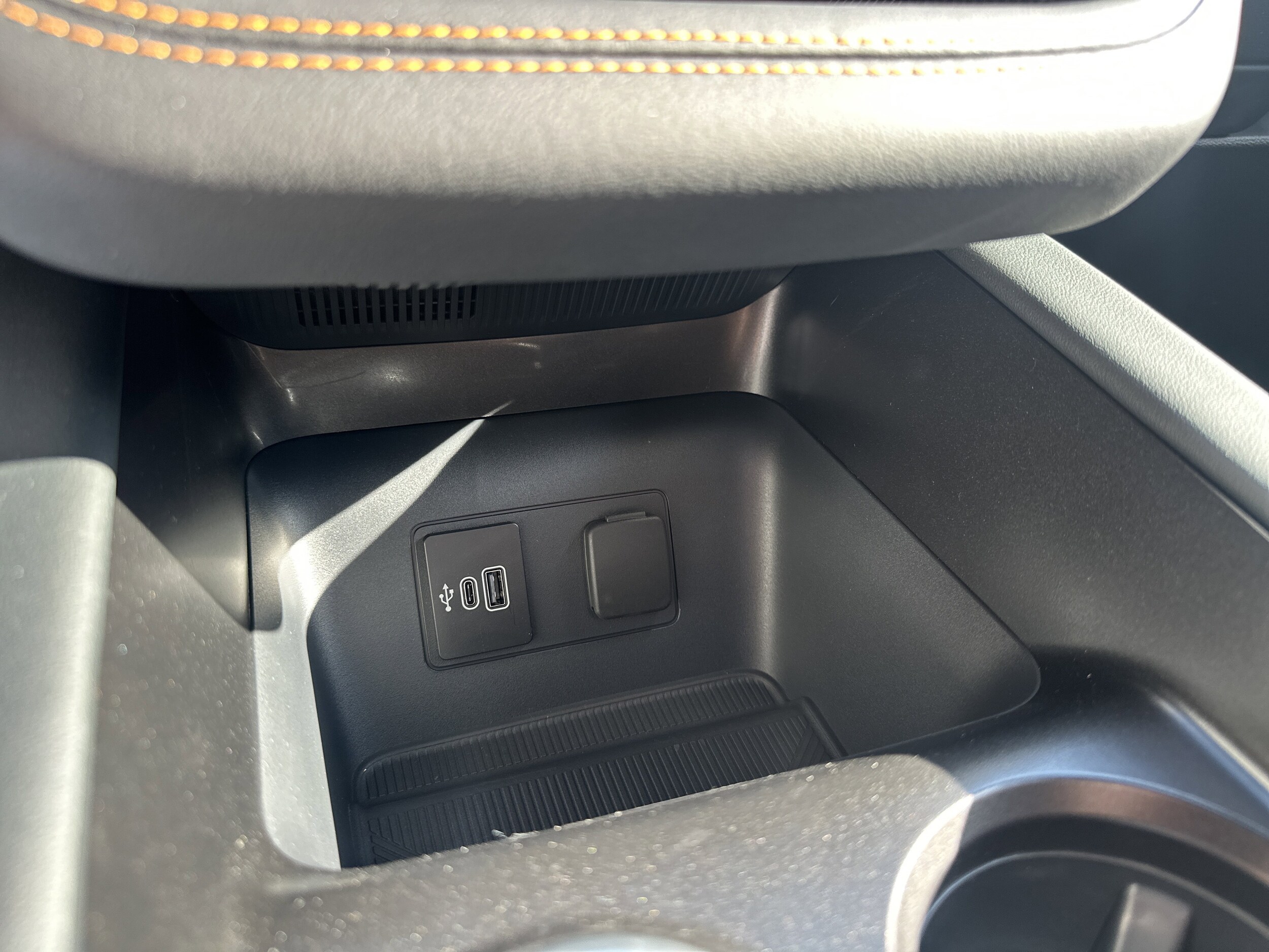 2026 Ford Explorer Tremor - Photo 15