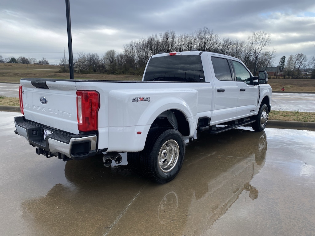 New 2026 Ford Super Duty F-350 DRW XLT Truck Crew Cab