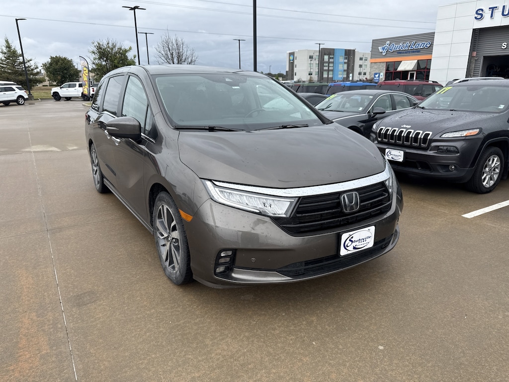 Used 2023 Honda Odyssey Touring Van