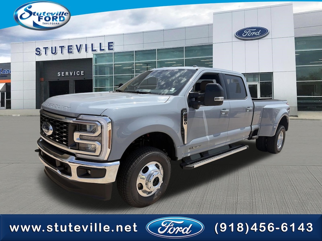 New 2026 Ford Super Duty F-350 DRW LARIAT Truck Crew Cab