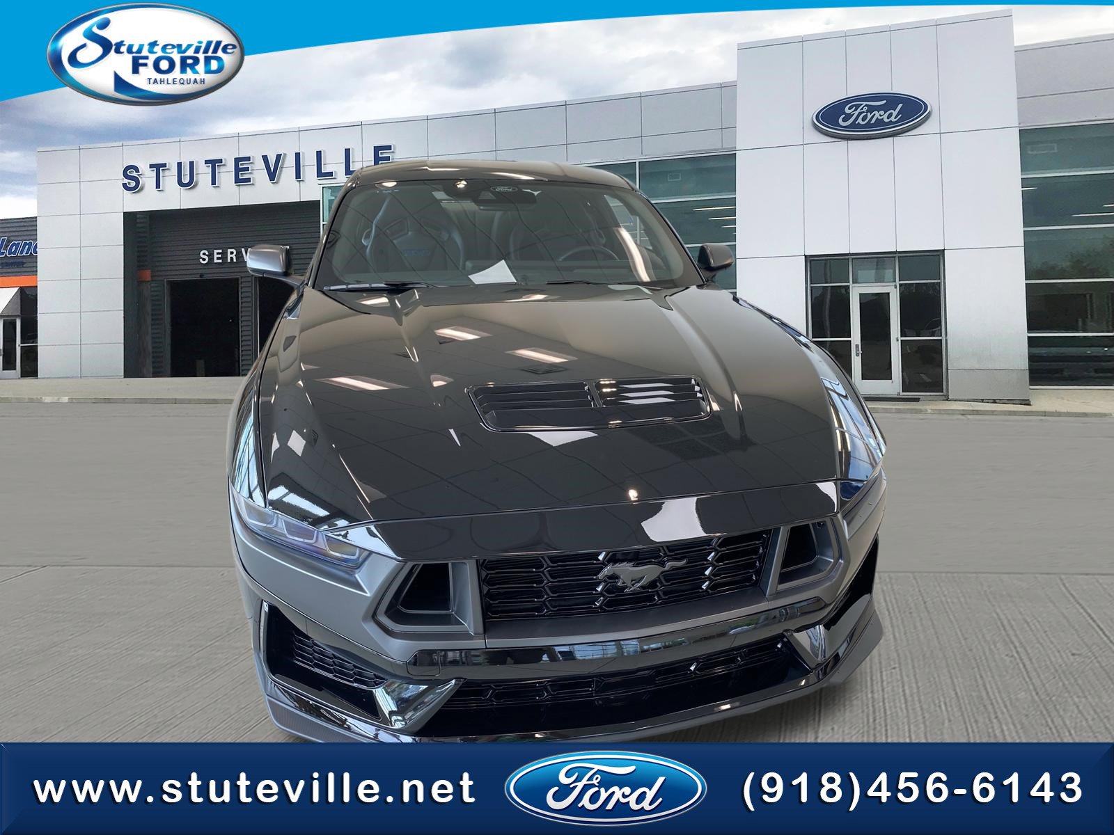 2025 Ford Mustang Dark Horse's photo
