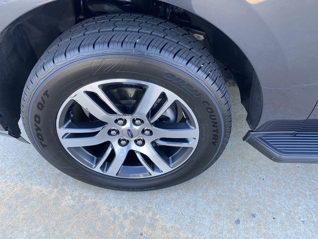 Used 2024 Ford Expedition XLT SUV