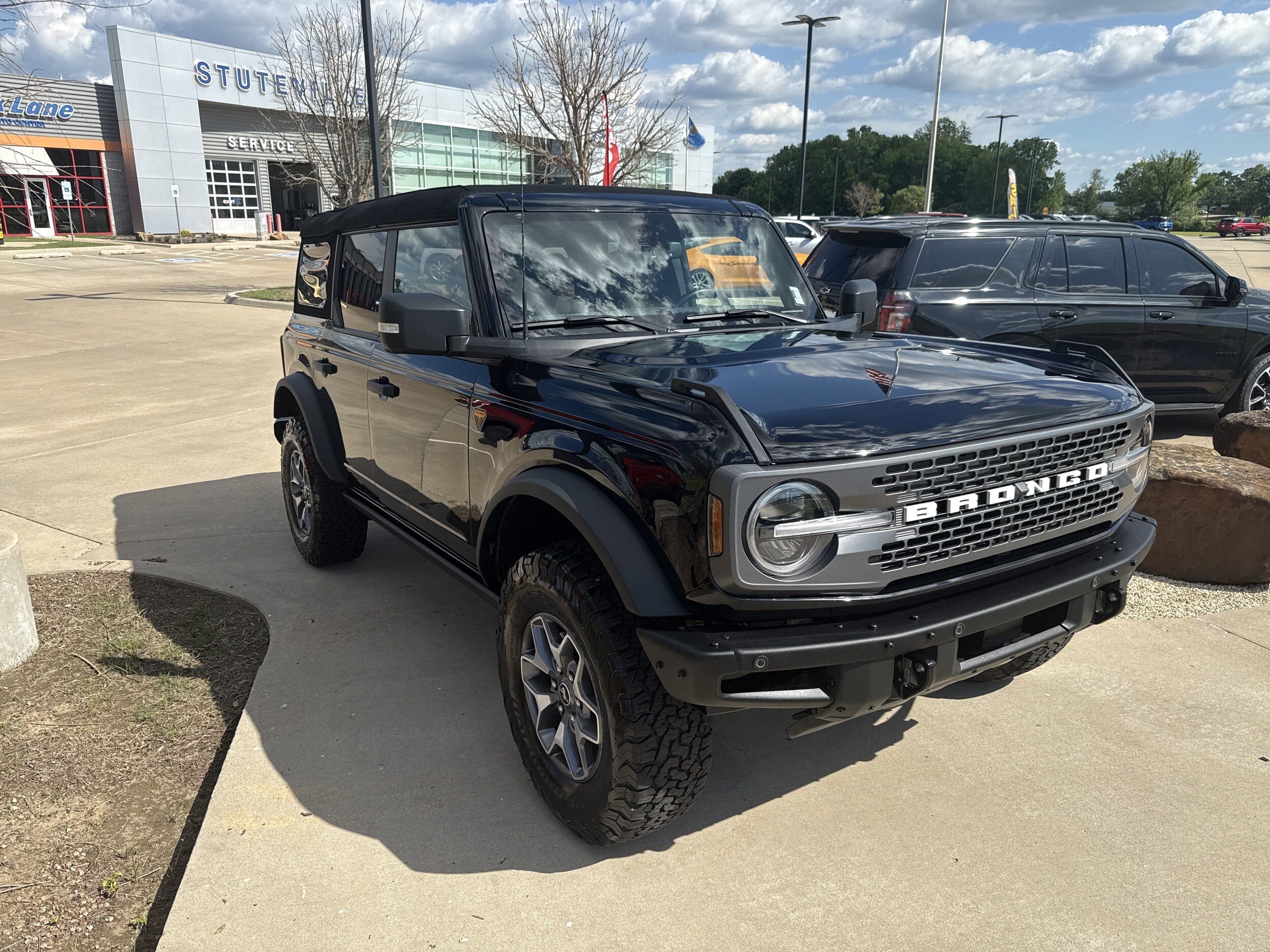 Used 2024 Ford Bronco 4-Door Badlands with VIN 1FMEE9BP8RLA46477 for sale in Tahlequah, OK