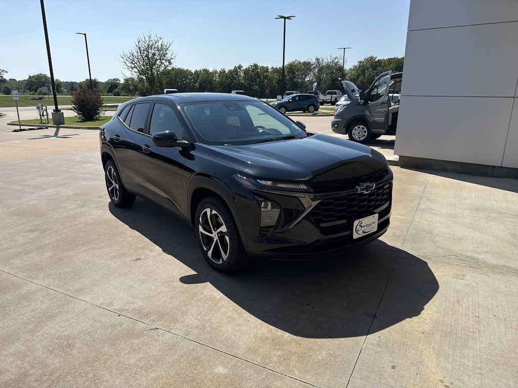 Used 2024 Chevrolet Trax 1RS SUV