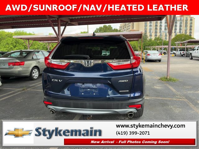 2018 Honda CR-V Touring photo 2