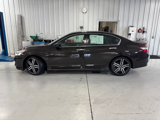 Used 2017 Honda Accord Sport SE with VIN 1HGCR2F11HA074601 for sale in Paulding, OH