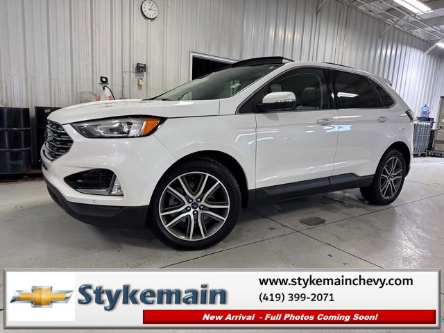 2021 Ford Edge Titanium's photo