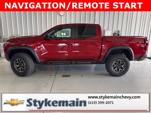 2025 Chevrolet Colorado ZR2 photo 2