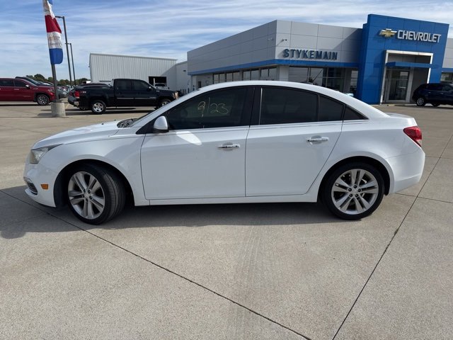 2016 Chevrolet Cruze LTZ photo 2