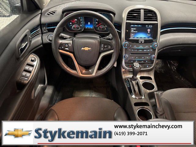 2015 Chevrolet Malibu 1LT photo 3
