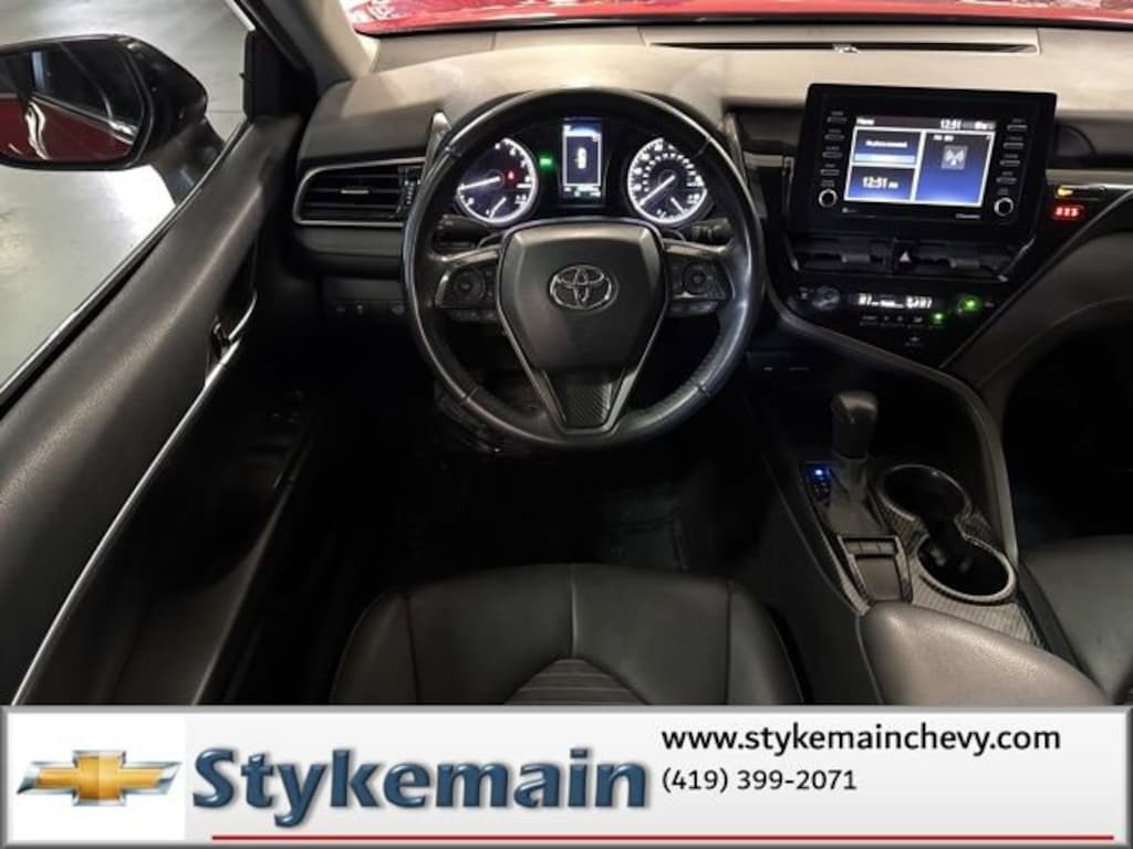 Used 2022 Toyota Camry SE Sedan