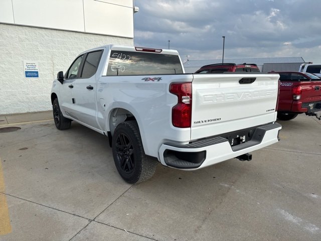 2026 Chevrolet Silverado 1500 Custom photo 3