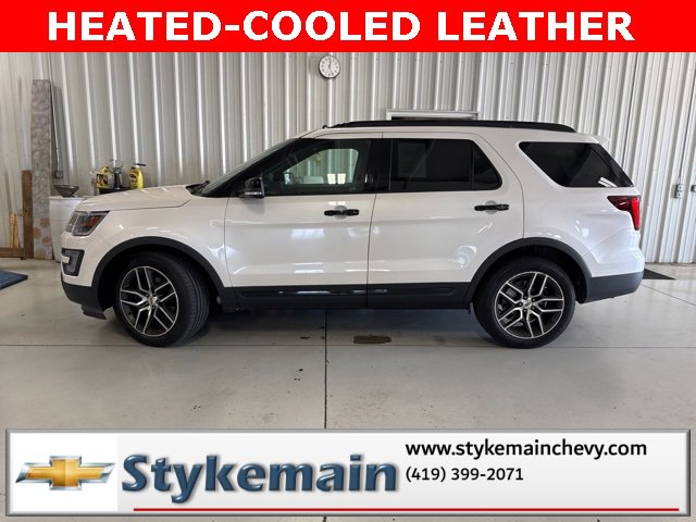 2016 Ford Explorer Sport photo 3