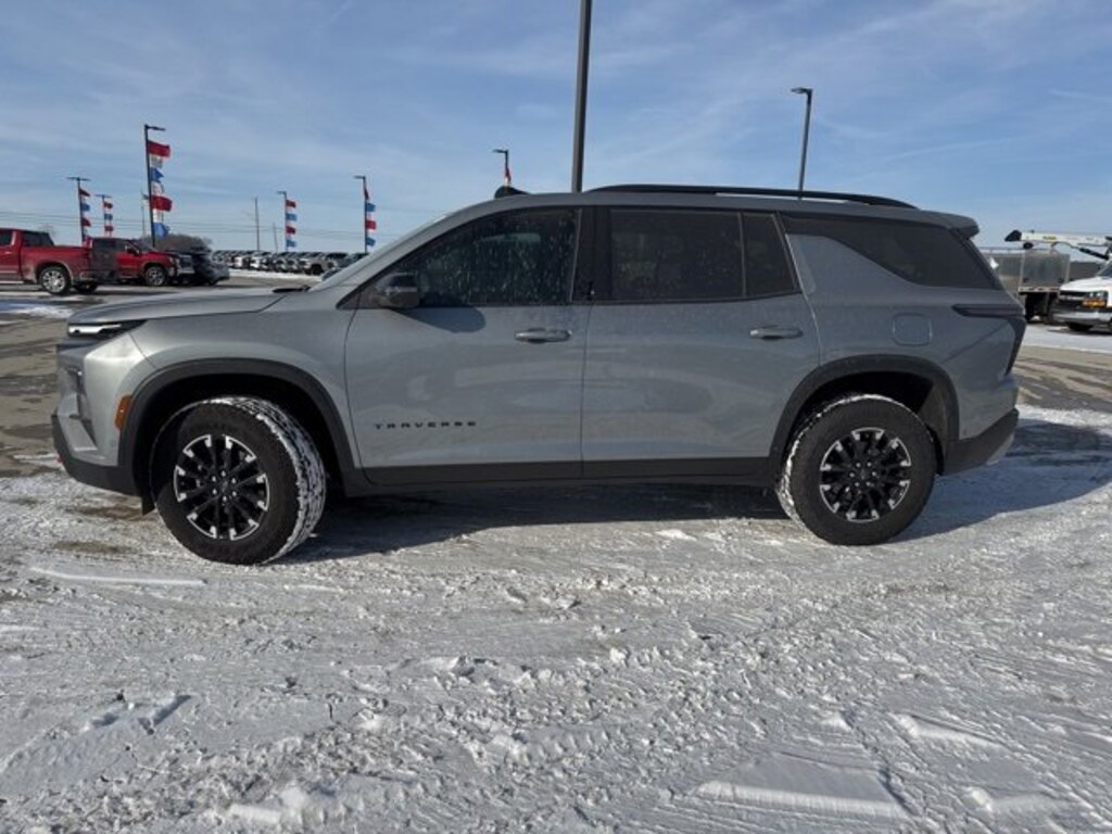 Used 2025 Chevrolet Traverse Z71 SUV