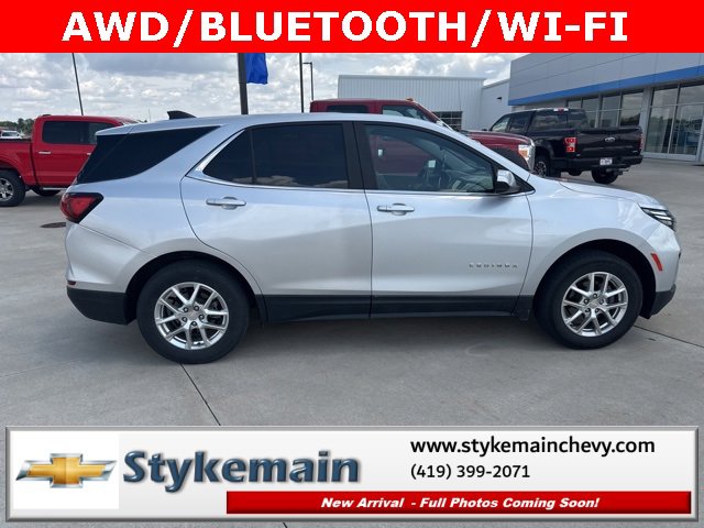 2022 Chevrolet Equinox LT photo 3