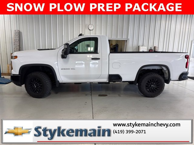 2024 Chevrolet Silverado 2500HD Work Truck photo 2
