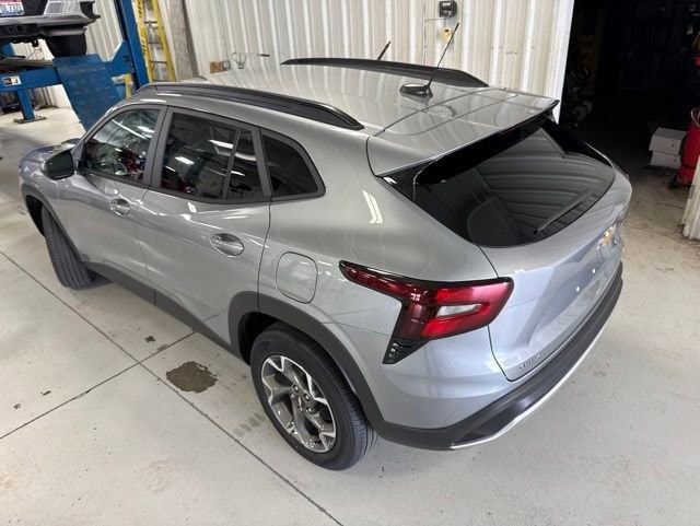 2026 Chevrolet Trax LT - Photo 8