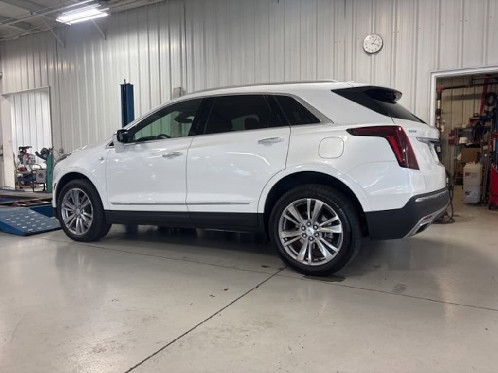 Used 2024 CADILLAC XT5 Premium Luxury SUV