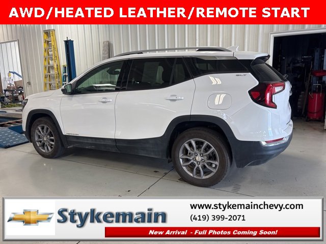 2024 Gmc Terrain SLT photo 2