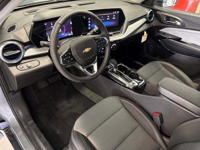 2026 Chevrolet Trax LT - Photo 32