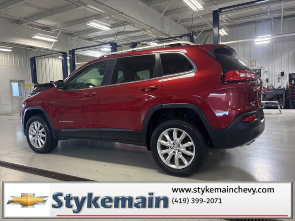 Used 2015 Jeep Cherokee Limited SUV