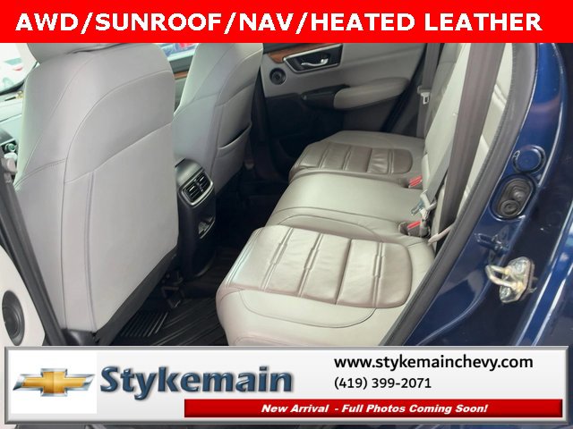 2018 Honda CR-V Touring photo 3
