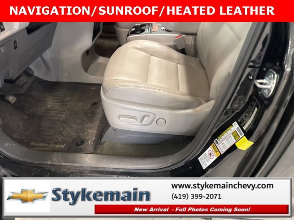 Used 2017 Toyota Sienna XLE Auto Access Seat Van