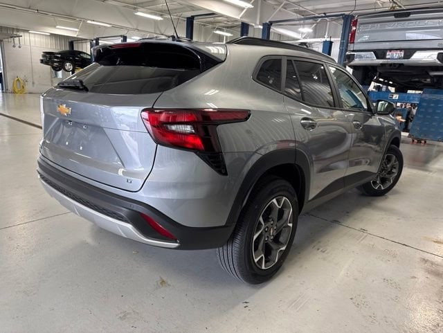 2026 Chevrolet Trax LT - Photo 11
