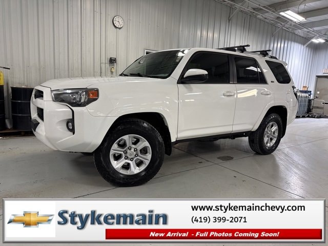 2022 Toyota 4Runner SR5's photo