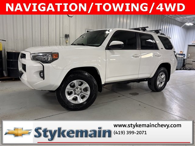 2022 Toyota 4Runner SR5's photo
