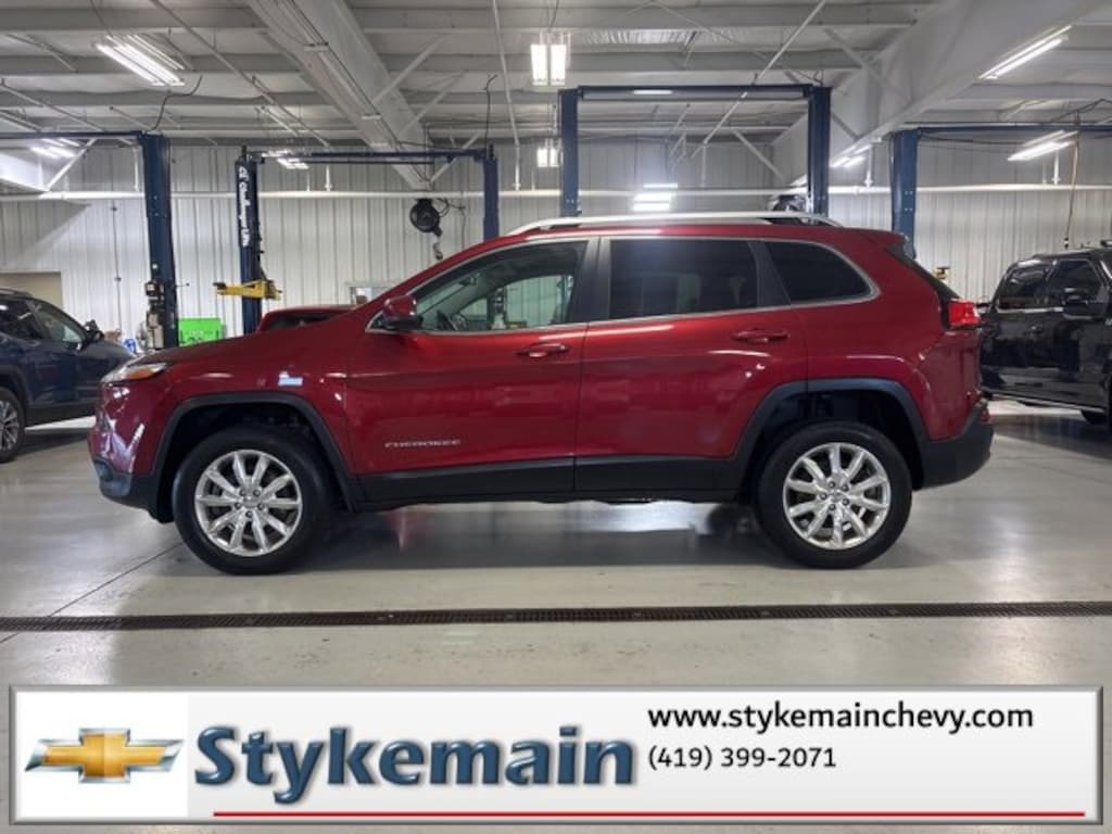Used 2015 Jeep Cherokee Limited SUV