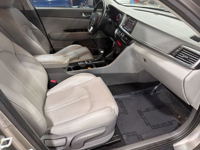 2016 Kia Optima EX - Photo 32