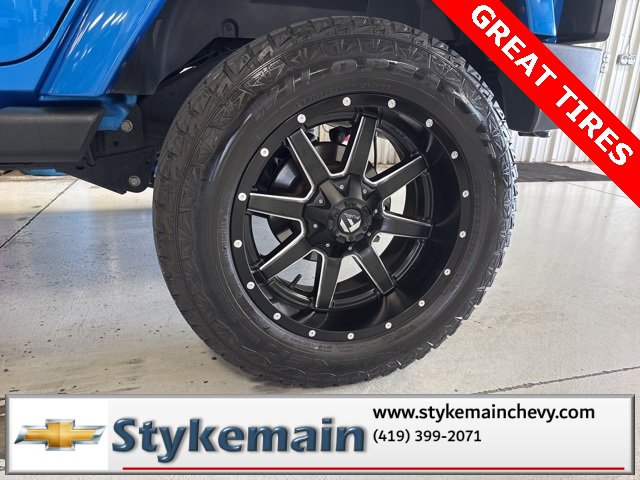 2014 Jeep Wrangler Unlimited Sahara Polar Edition photo 3