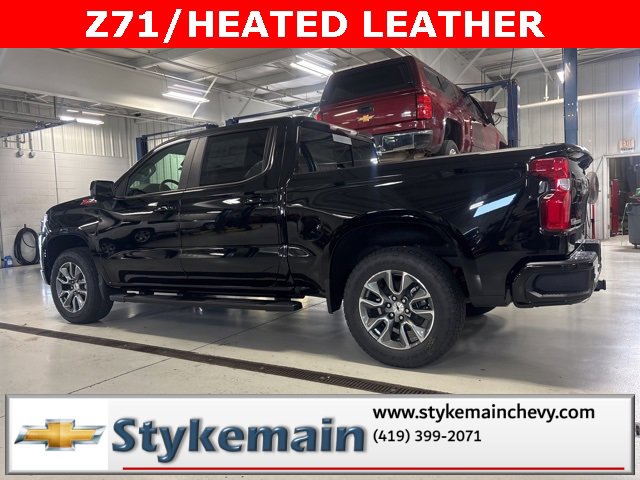 2026 Chevrolet Silverado 1500 RST photo 2