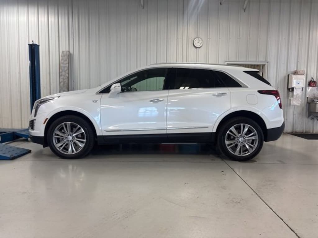 Used 2024 CADILLAC XT5 Premium Luxury SUV