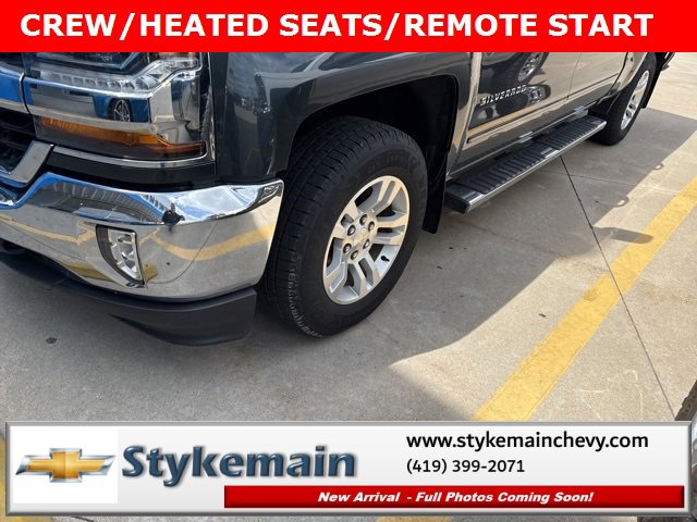 2018 Chevrolet Silverado 1500 LT photo 2