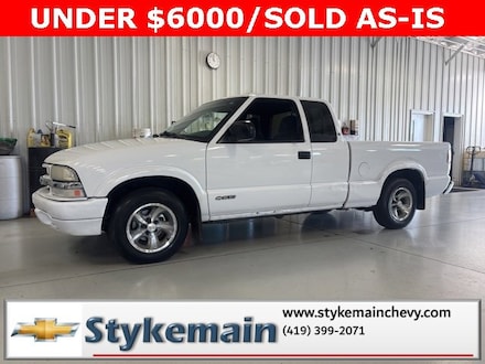 2000 Chevrolet S10 LS Truck Extended Cab